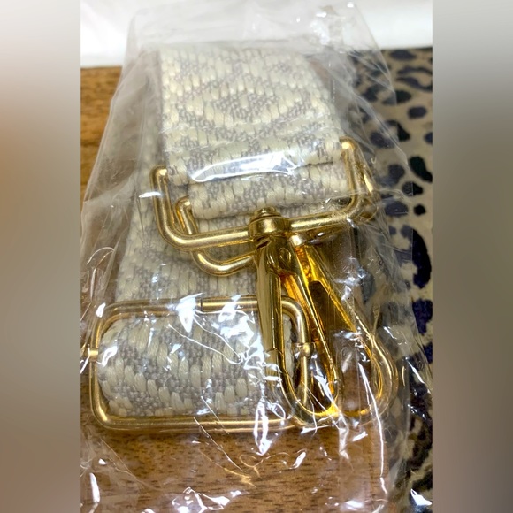 NIP, Boho/Geometric Design Adjustable Purse Strap. Doll up your purse strap! - Picture 4 of 4